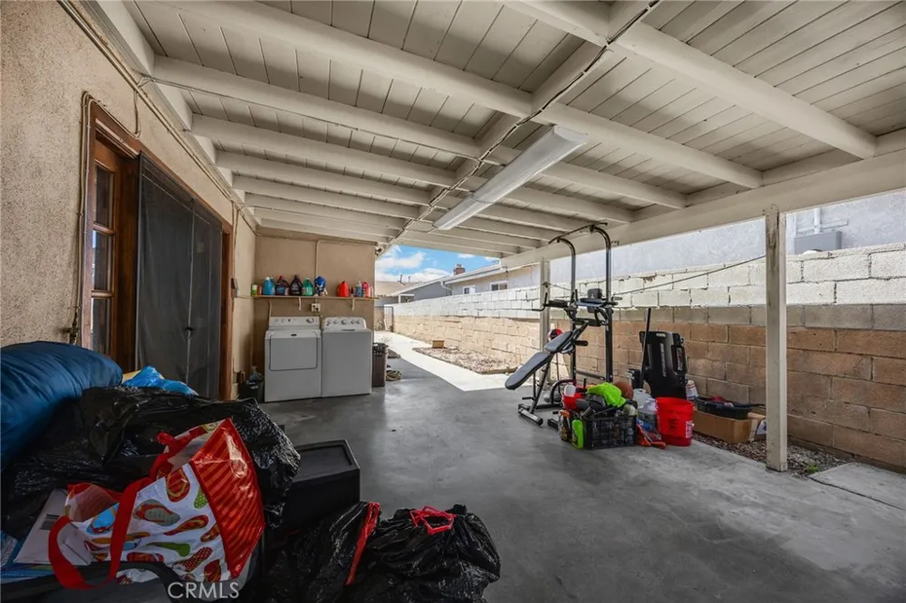 12205 S Halldale Los Angeles, CA 90047