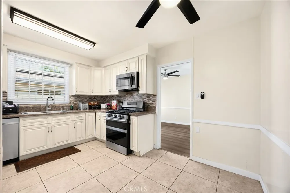 12205 S Halldale Los Angeles, CA 90047