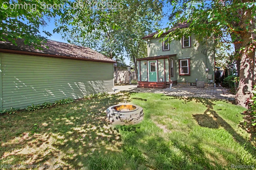 161 W Granet Avenue Hazel Park City, MI 48030