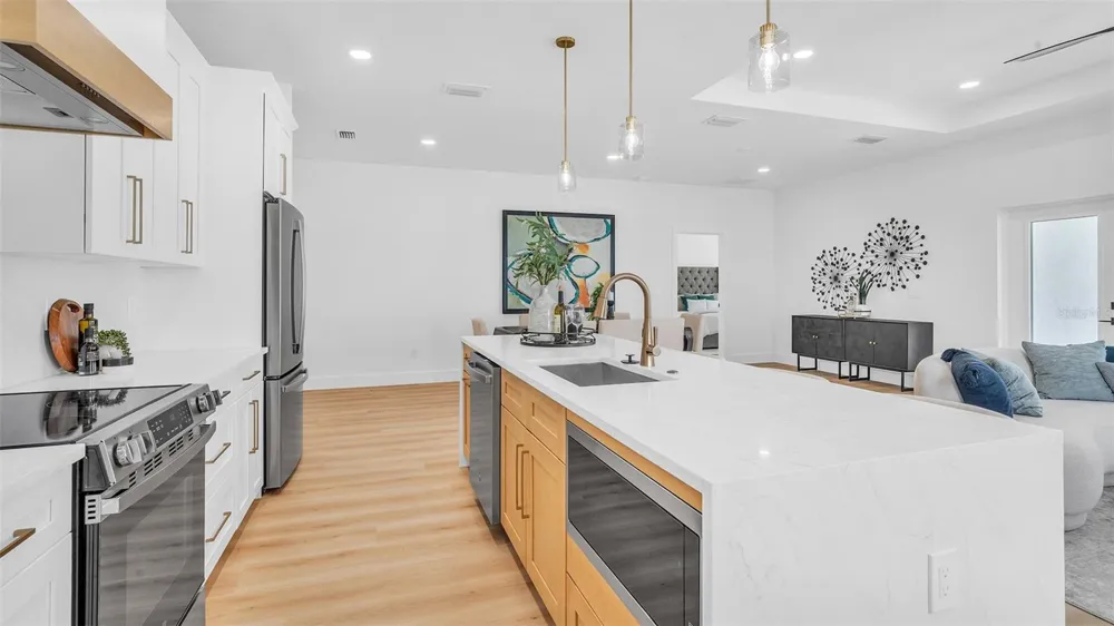 4428 57TH AVENUE St Petersburg, FL 33714