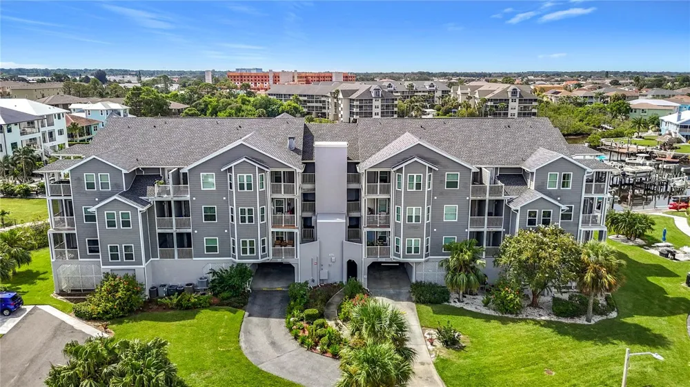 5722 BISCAYNE COURT #304 New Port Richey, FL 34652