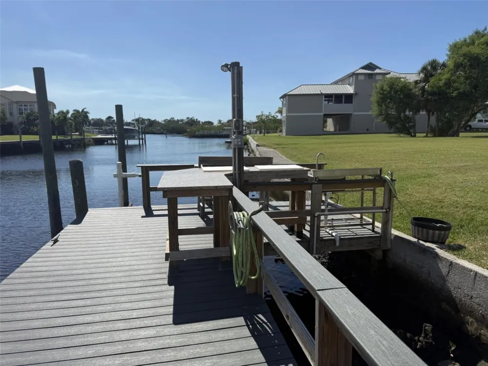 5722 BISCAYNE COURT #304 New Port Richey, FL 34652