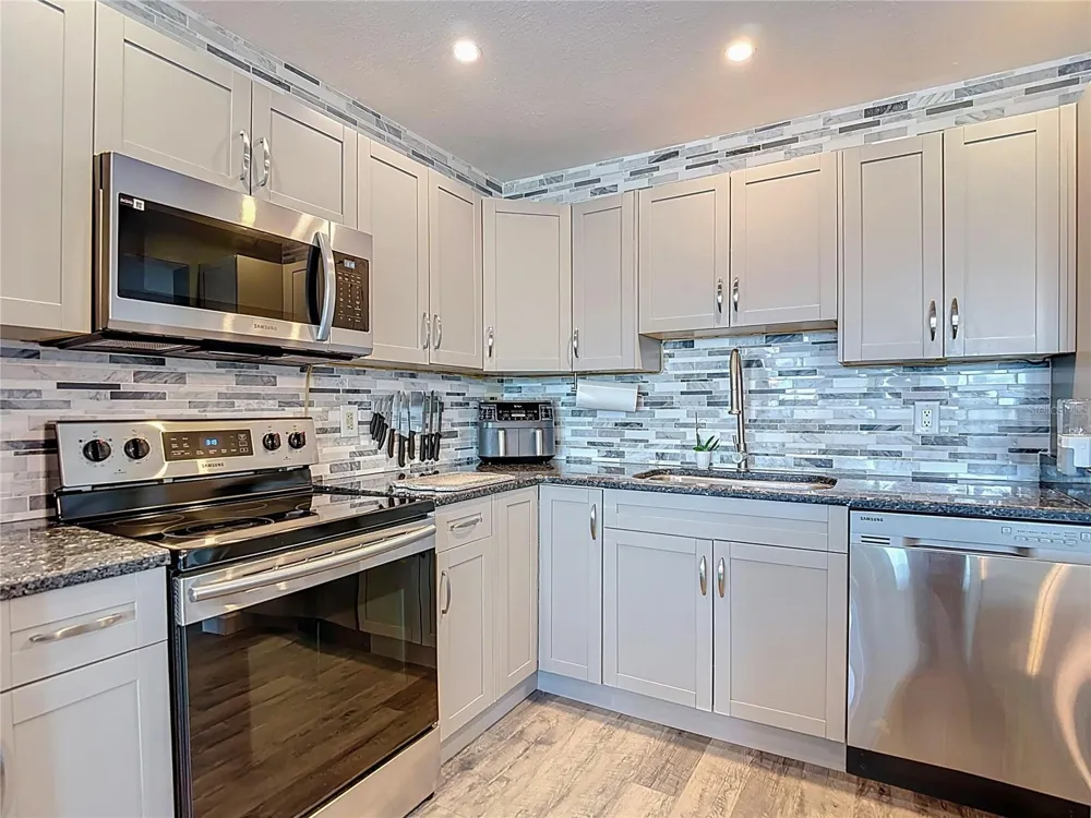 5722 BISCAYNE COURT #304 New Port Richey, FL 34652