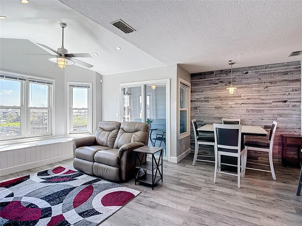 5722 BISCAYNE COURT #304 New Port Richey, FL 34652