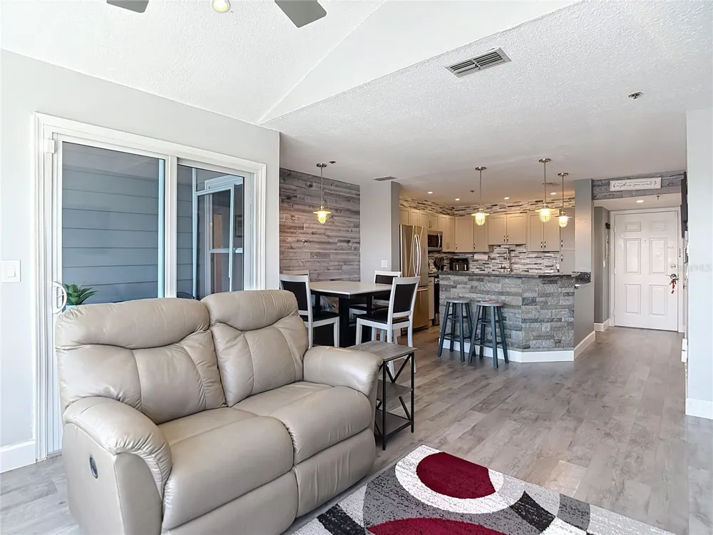 5722 BISCAYNE COURT #304 New Port Richey, FL 34652