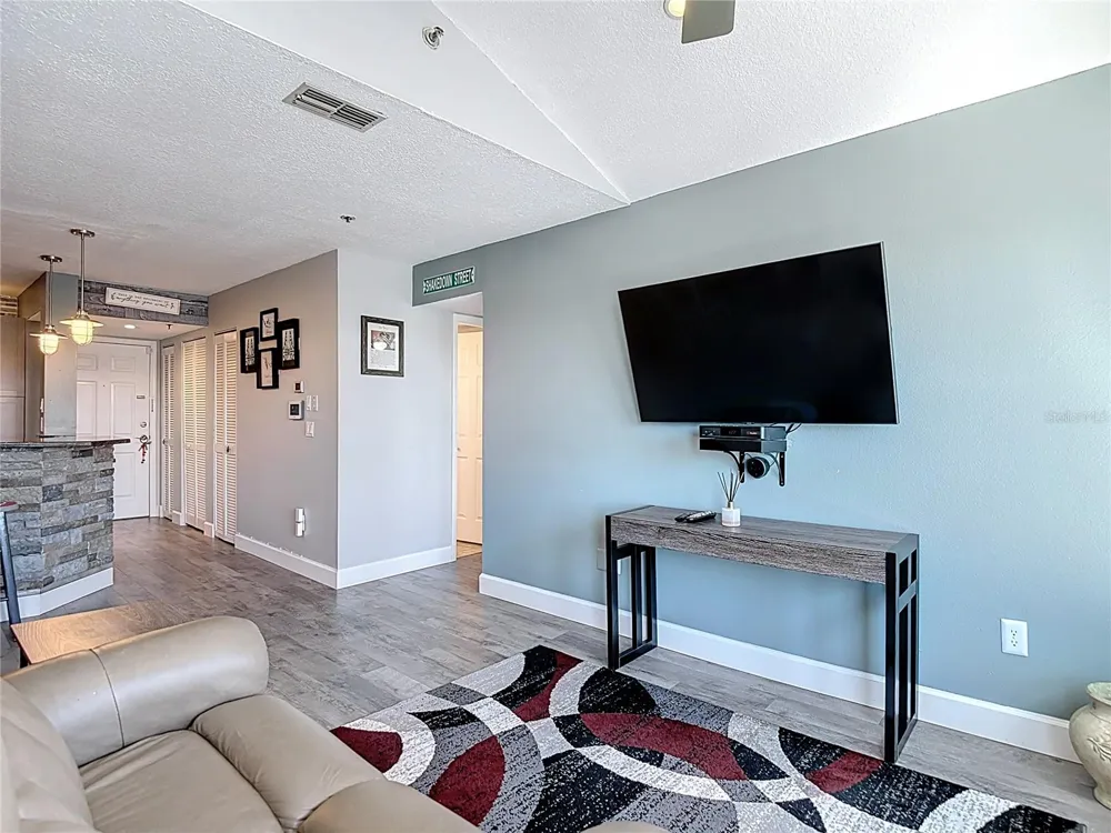 5722 BISCAYNE COURT #304 New Port Richey, FL 34652