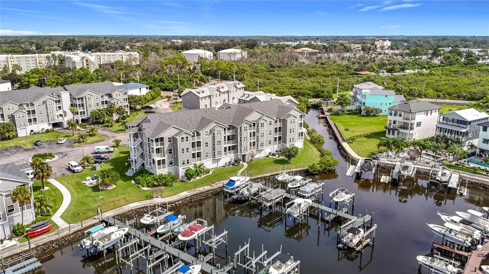 5722 BISCAYNE COURT #304 New Port Richey, FL 34652