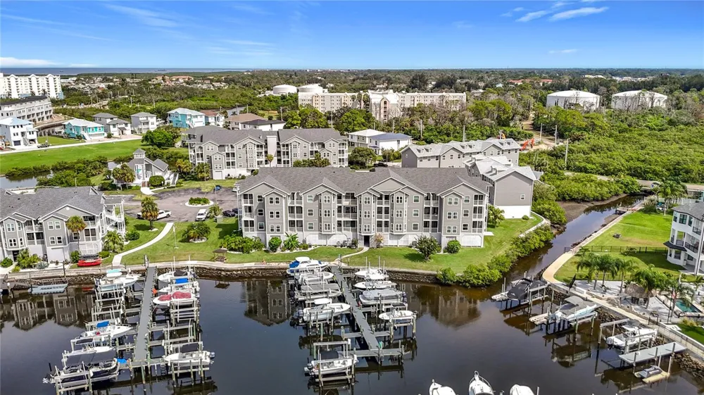 5722 BISCAYNE COURT #304 New Port Richey, FL 34652