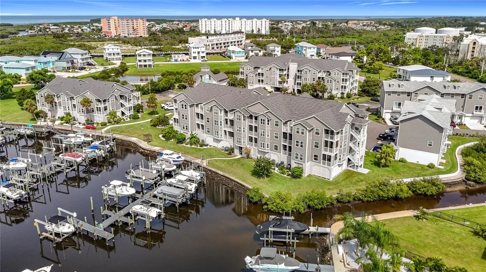 5722 BISCAYNE COURT #304 New Port Richey, FL 34652