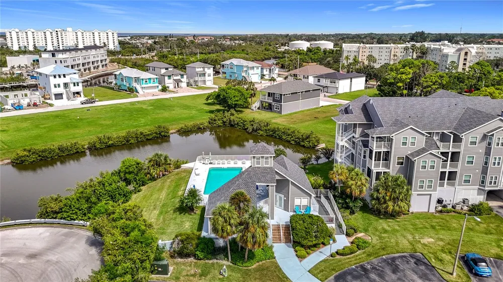 5722 BISCAYNE COURT #304 New Port Richey, FL 34652