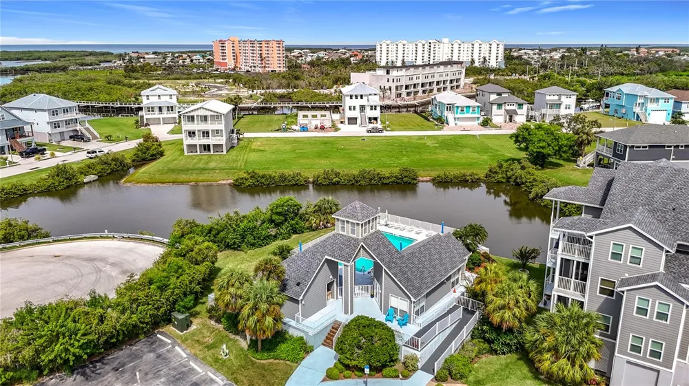5722 BISCAYNE COURT #304 New Port Richey, FL 34652