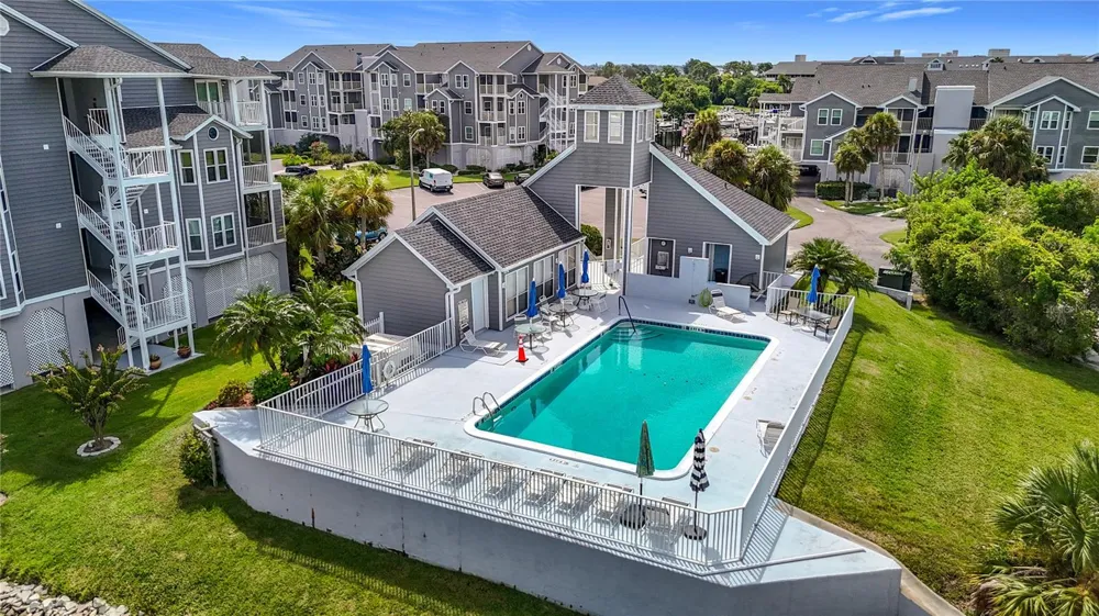 5722 BISCAYNE COURT #304 New Port Richey, FL 34652