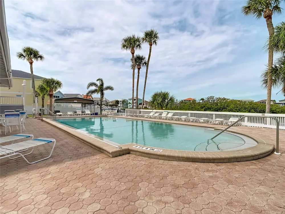 5722 BISCAYNE COURT #304 New Port Richey, FL 34652