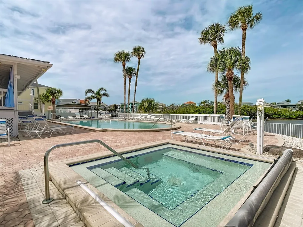 5722 BISCAYNE COURT #304 New Port Richey, FL 34652
