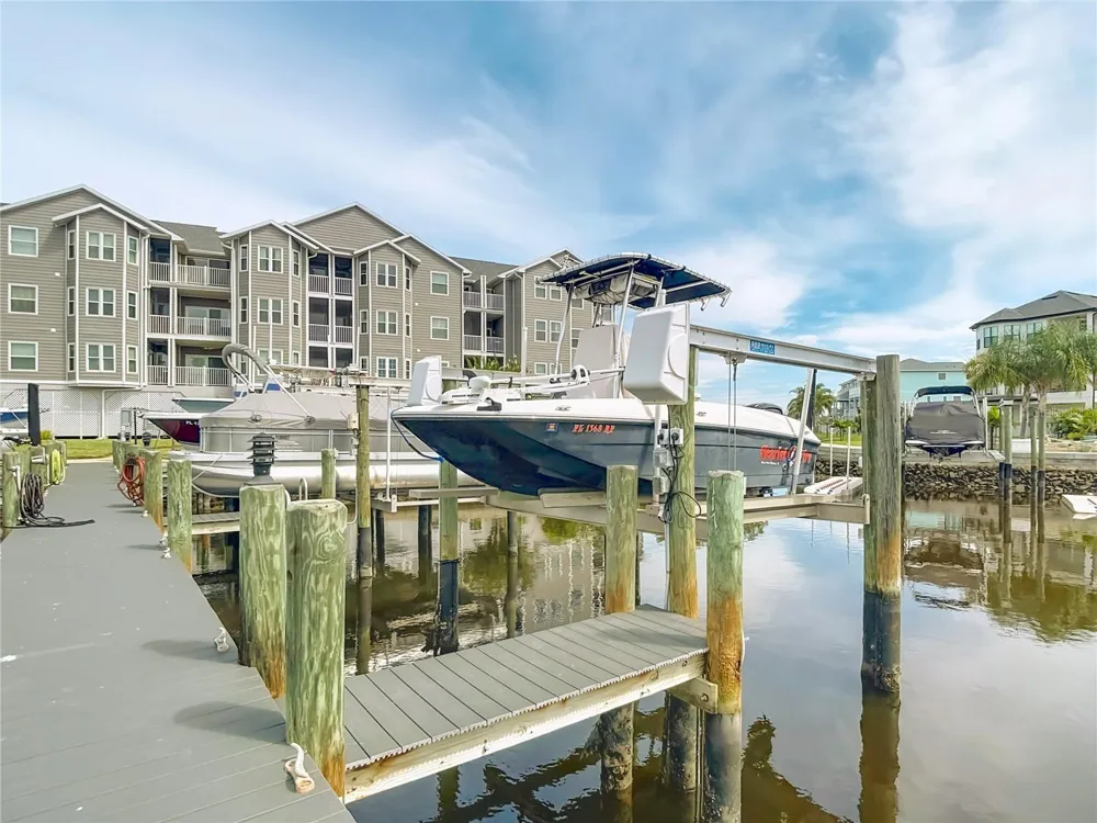 5722 BISCAYNE COURT #304 New Port Richey, FL 34652