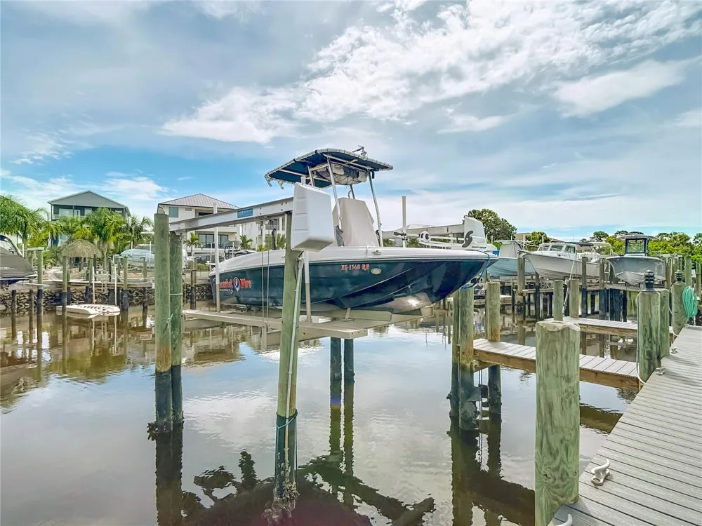 5722 BISCAYNE COURT #304 New Port Richey, FL 34652