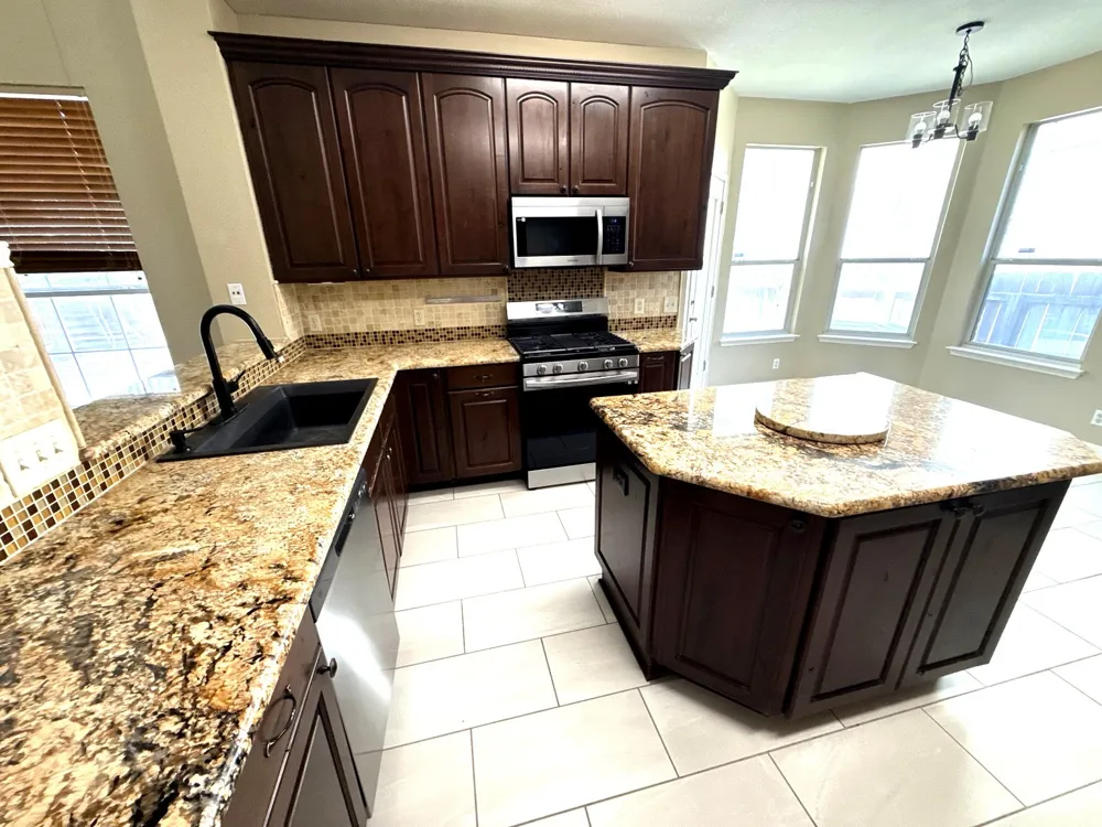 16827 Tortoise Street Round Rock, TX 78664