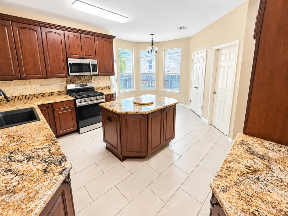 16827 Tortoise Street Round Rock, TX 78664
