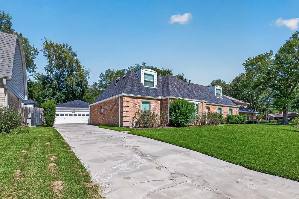919 Longview Drive Sugar Land, TX 77478