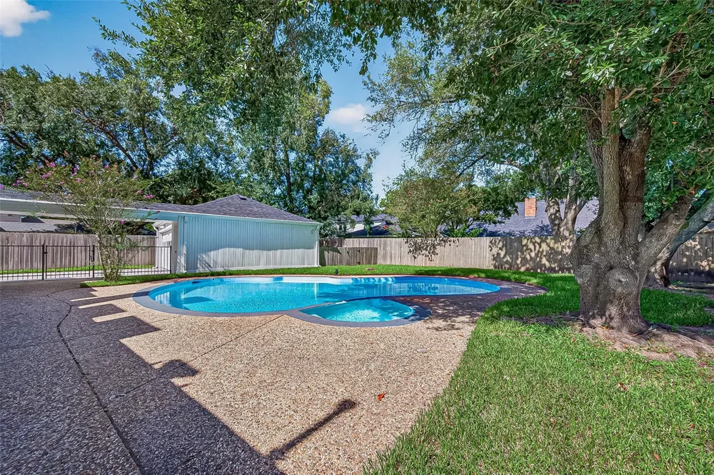 919 Longview Drive Sugar Land, TX 77478