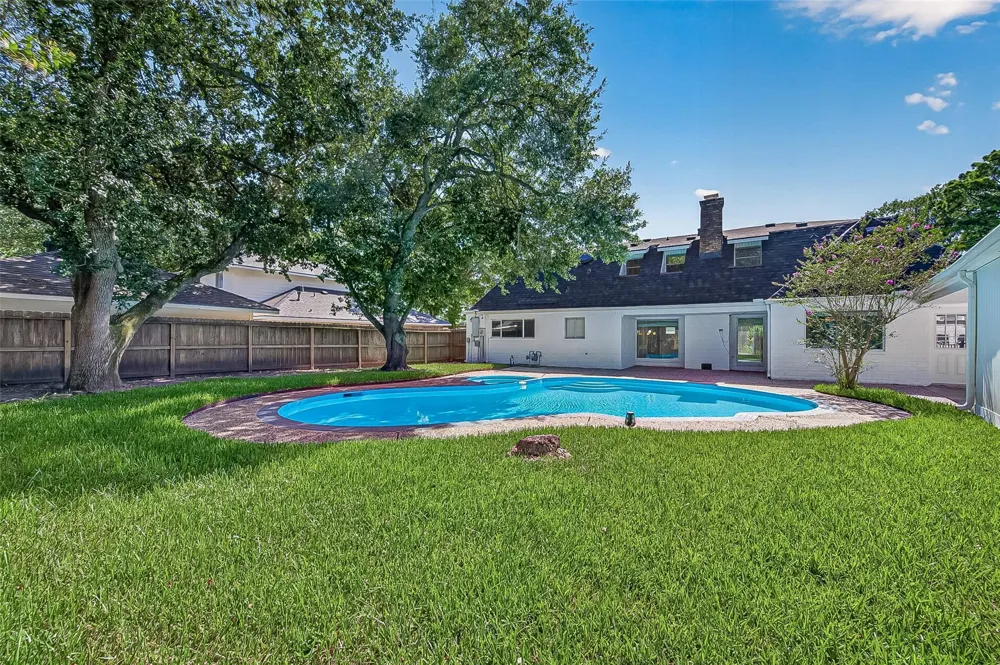 919 Longview Drive Sugar Land, TX 77478