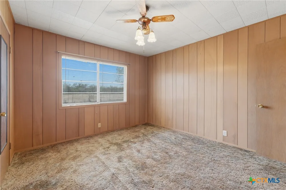 821 CR 482 Gonzales, TX 78629