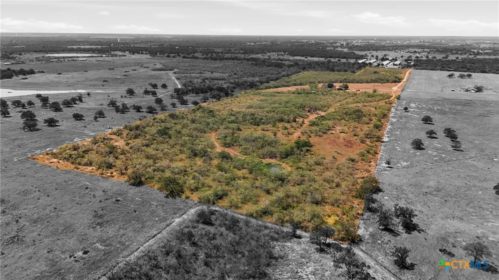 821 CR 482 Gonzales, TX 78629