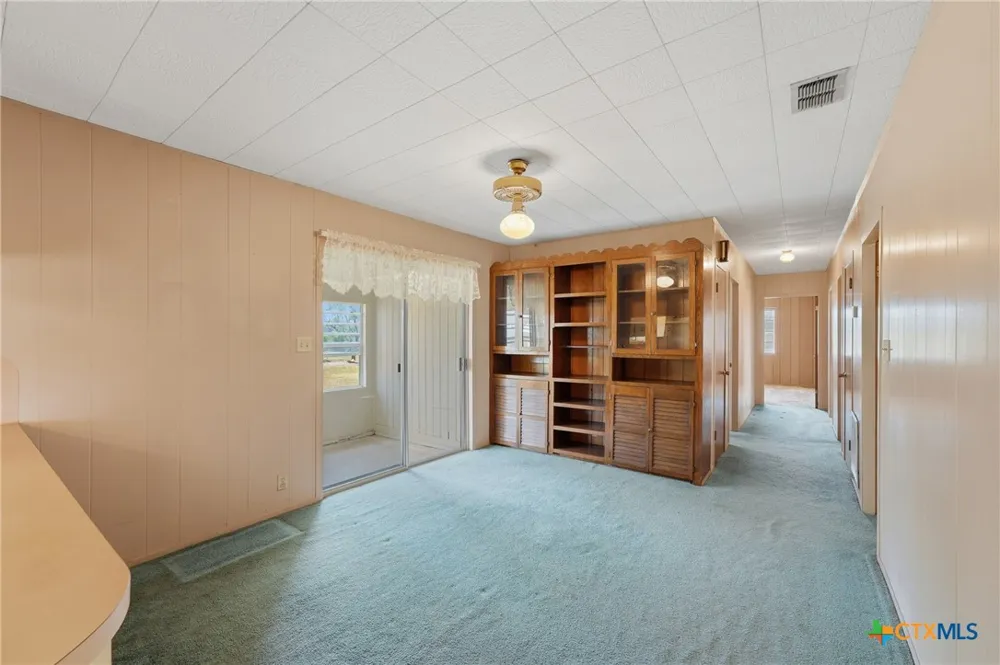 821 CR 482 Gonzales, TX 78629