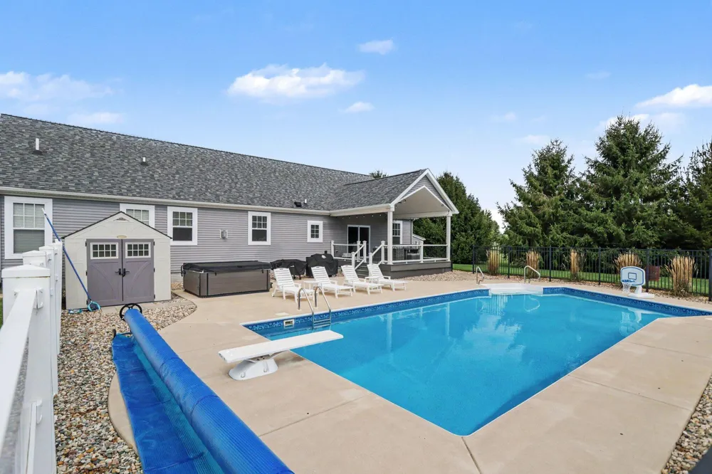 211 Adolph Shores Road Coldwater, MI 49036