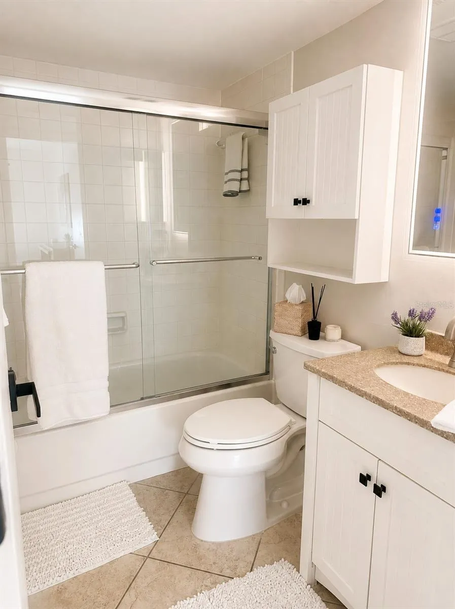 3221 BENEVA ROAD #204 Sarasota, FL 34232