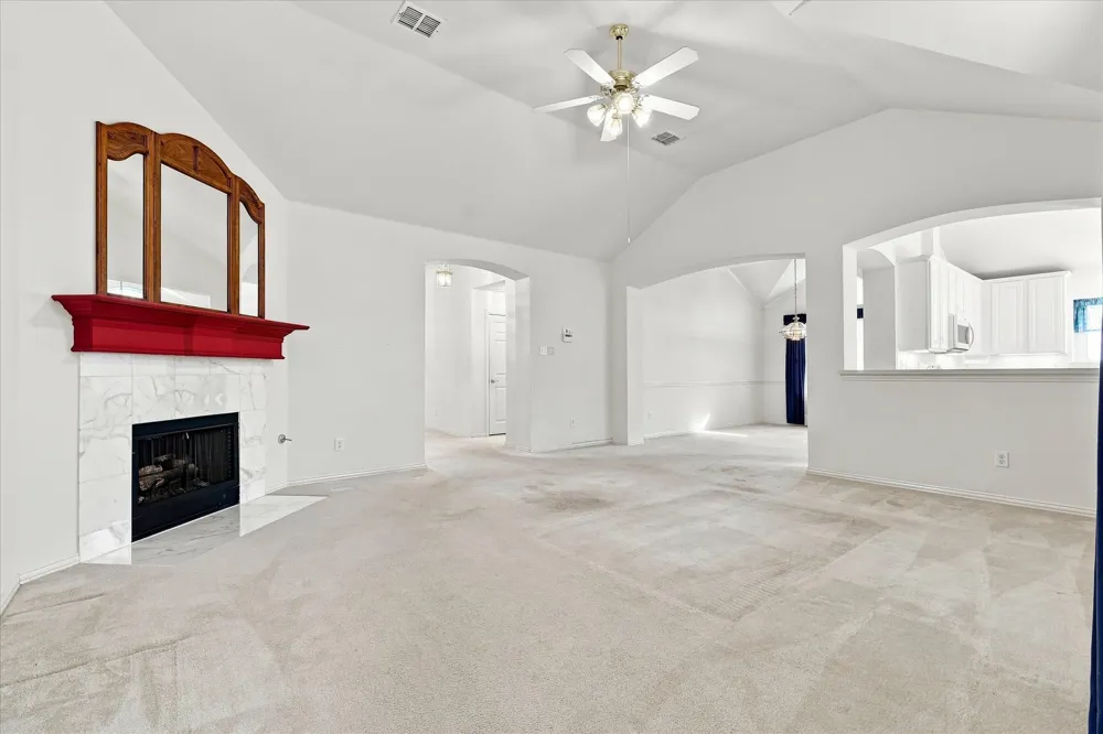 2806 Warwick Drive Corinth, TX 76210