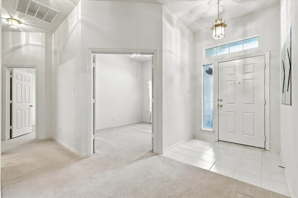 2806 Warwick Drive Corinth, TX 76210
