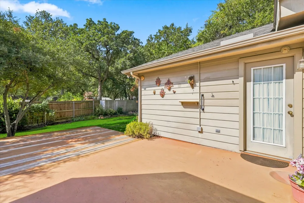 2806 Warwick Drive Corinth, TX 76210