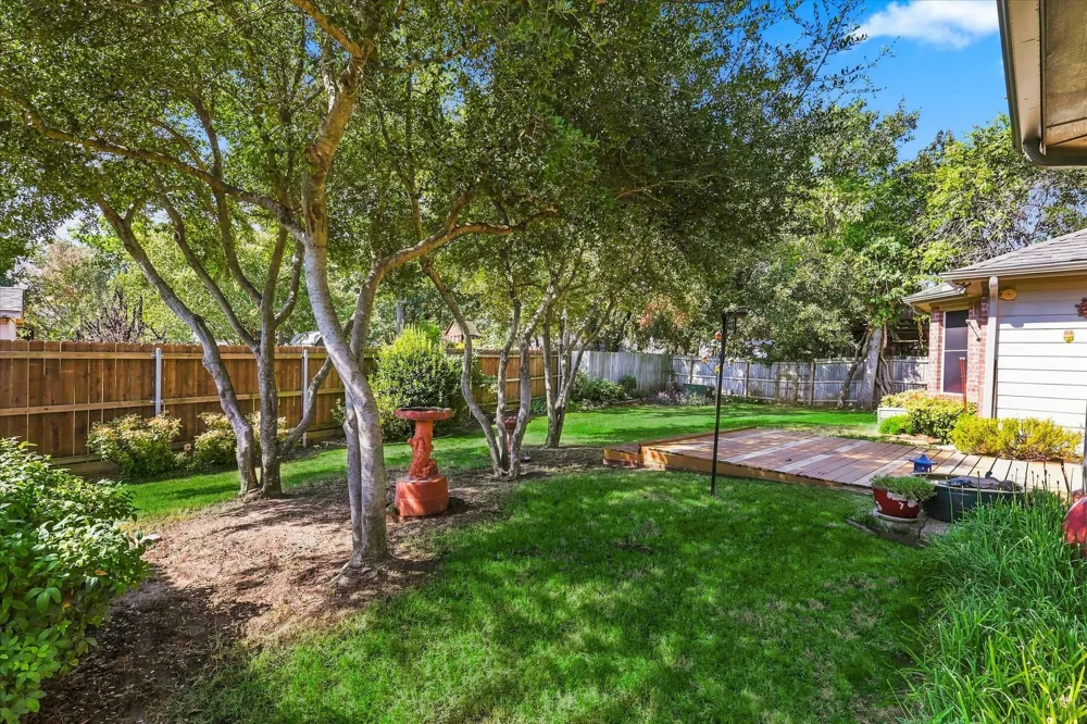 2806 Warwick Drive Corinth, TX 76210