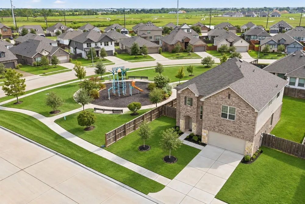 4615 Bartagrass Drive Rosenberg, TX 77469