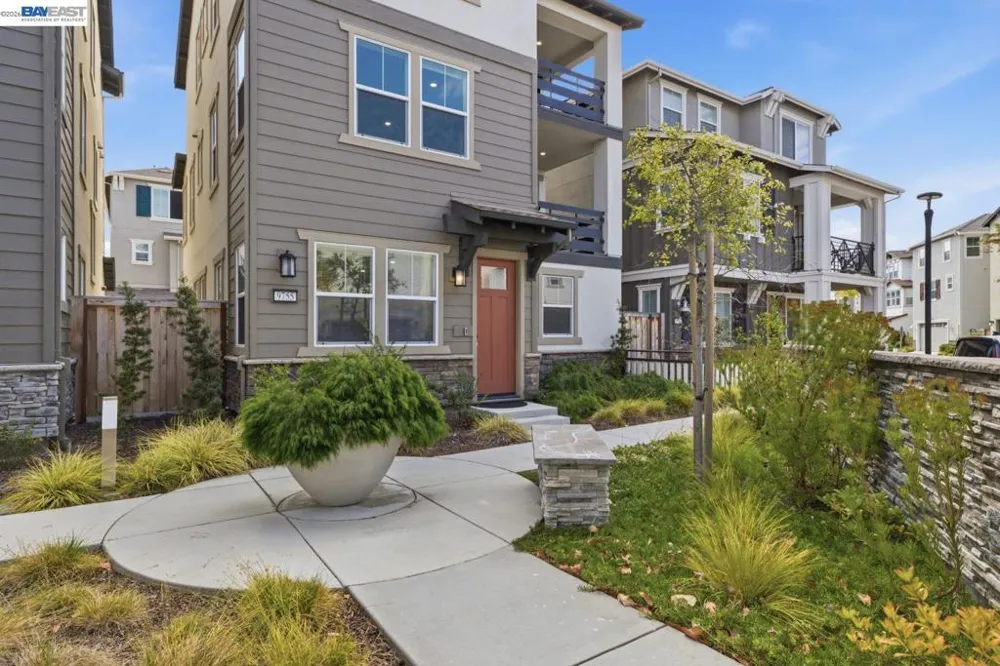 9755 Pontoon Way Newark, CA 94560