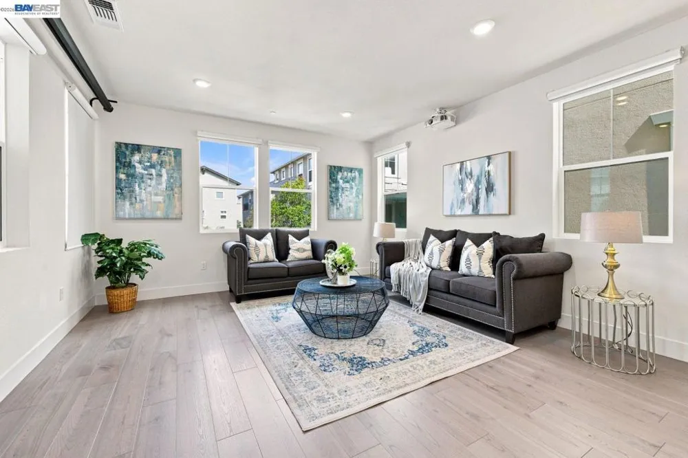 9755 Pontoon Way Newark, CA 94560