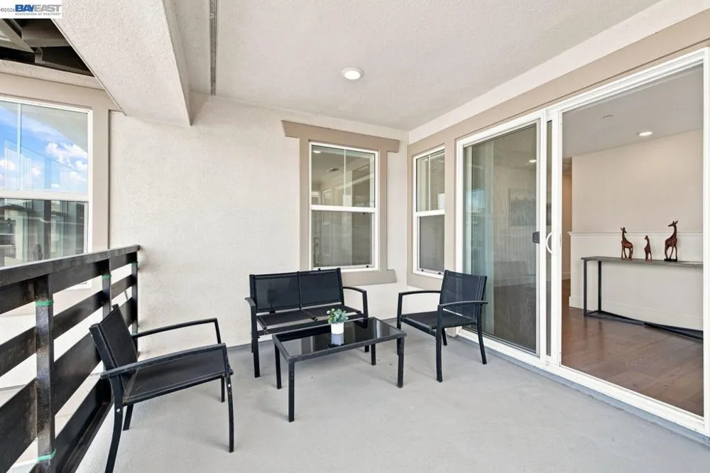 9755 Pontoon Way Newark, CA 94560