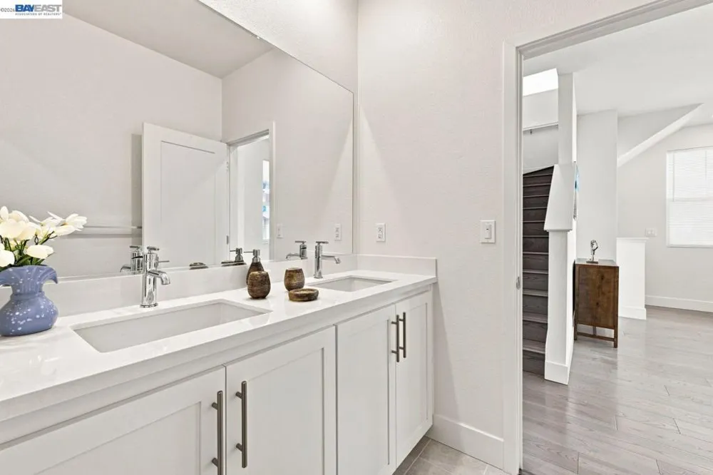 9755 Pontoon Way Newark, CA 94560