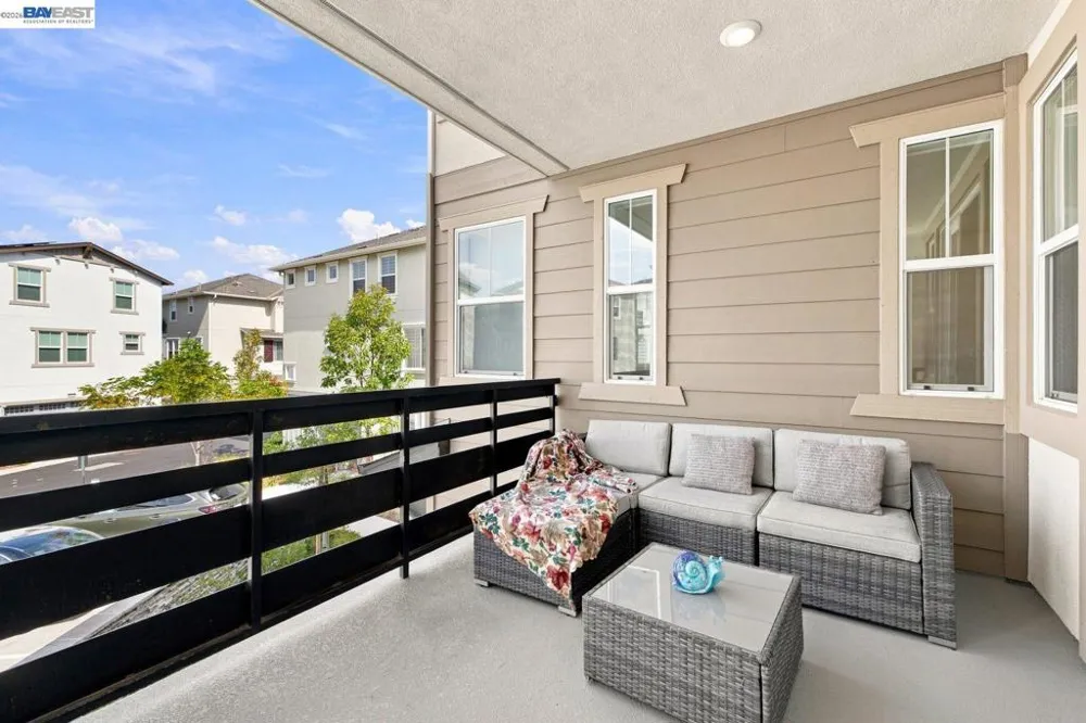9755 Pontoon Way Newark, CA 94560
