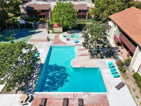 1040 W Macarthur Boulevard #21