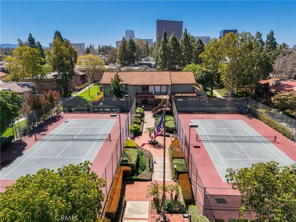 1040 W Macarthur Boulevard #21 Santa Ana, CA 92707