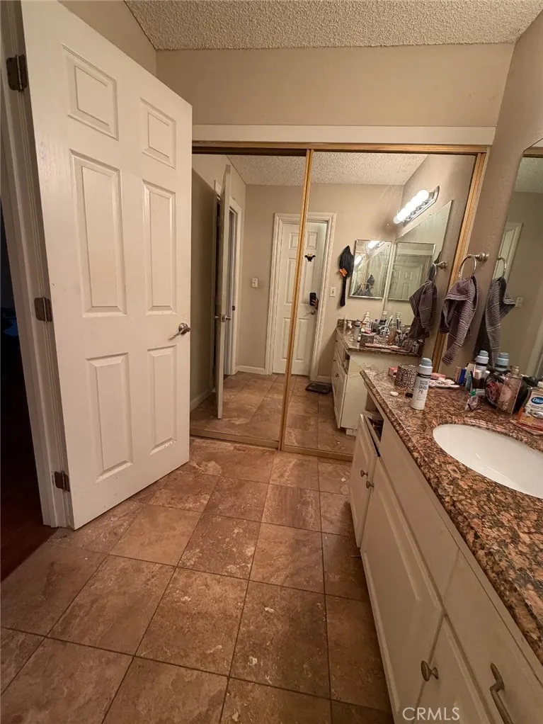 1040 W Macarthur Boulevard #21 Santa Ana, CA 92707
