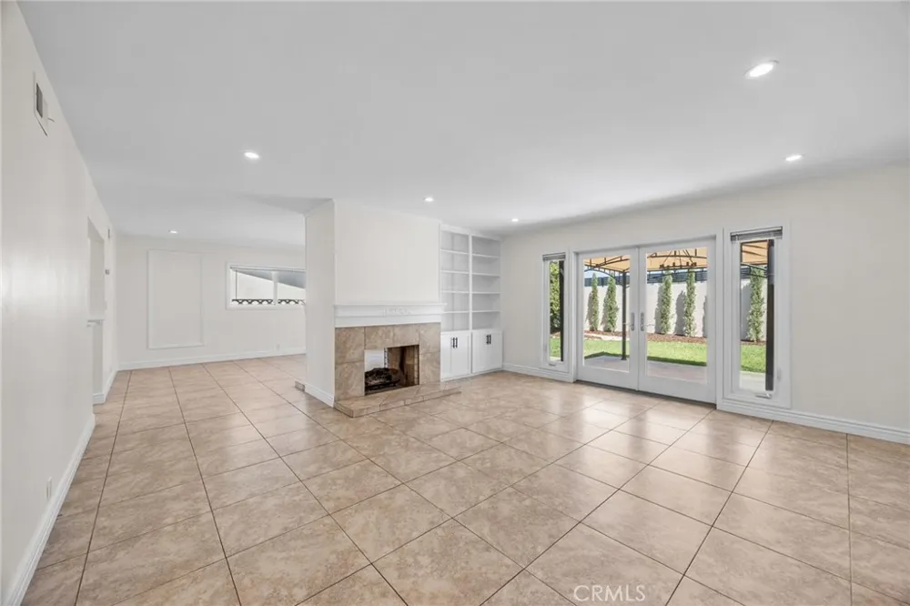 831 E Hoover Orange, CA 92867