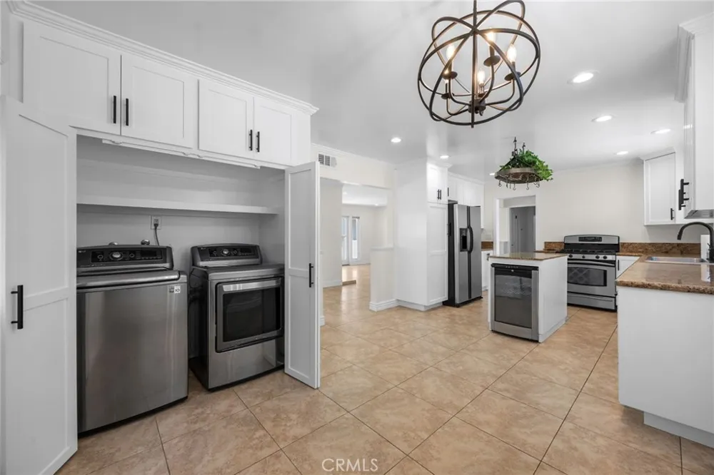831 E Hoover Orange, CA 92867