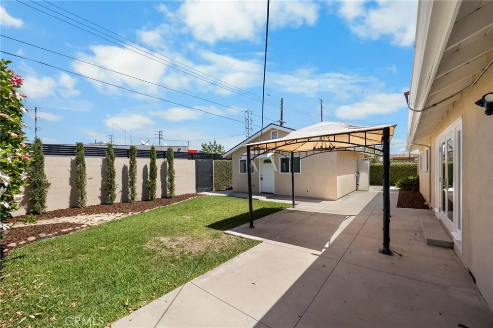 831 E Hoover Orange, CA 92867