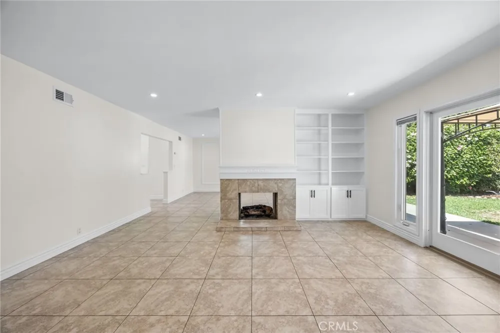 831 E Hoover Orange, CA 92867