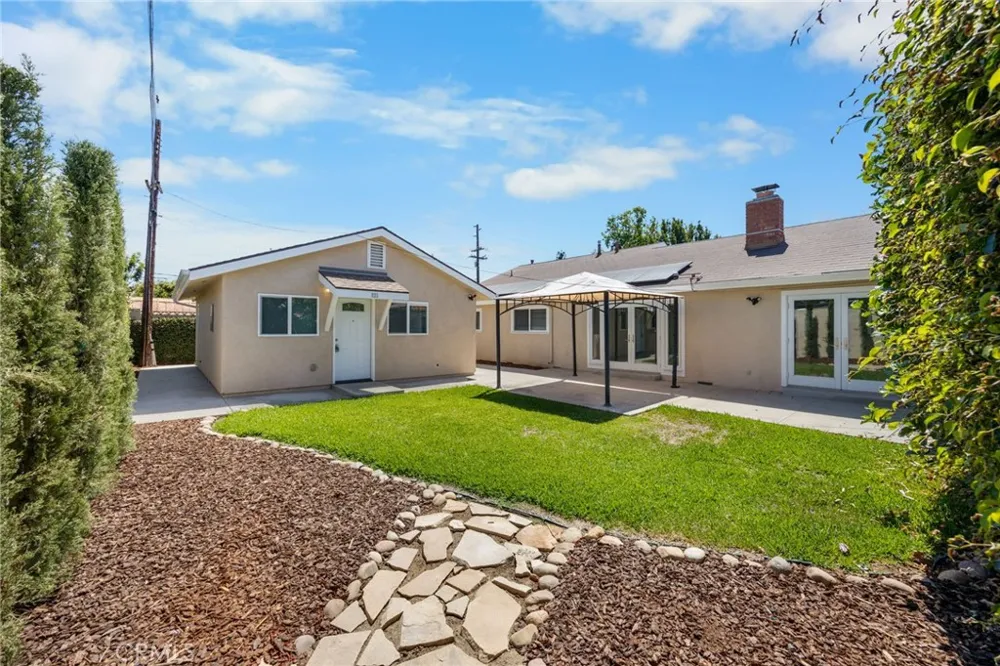 831 E Hoover Orange, CA 92867