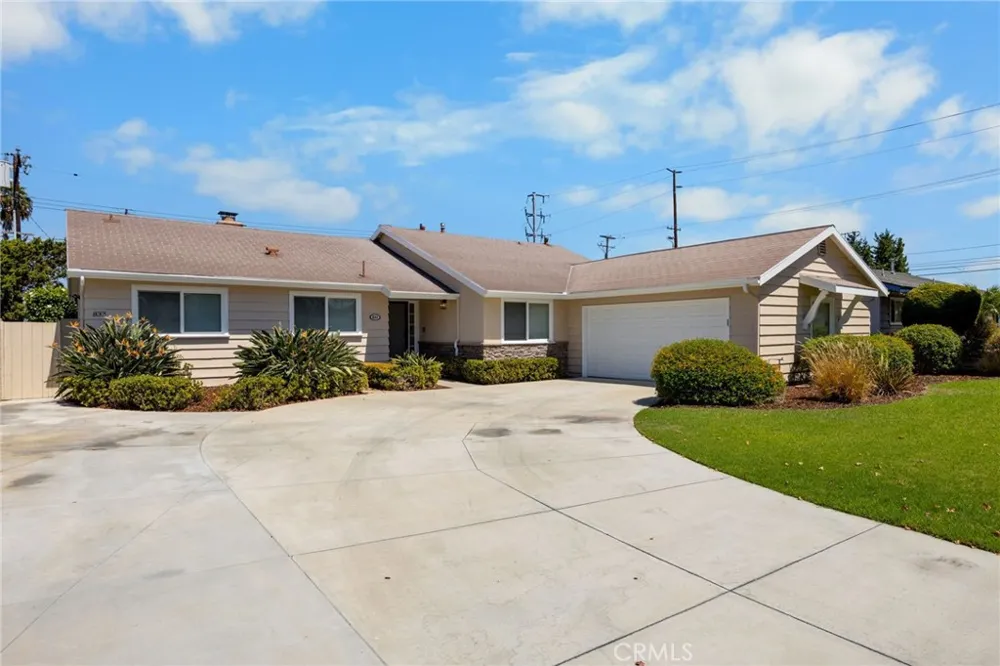 831 E Hoover Orange, CA 92867