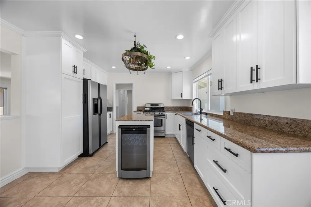 831 E Hoover Orange, CA 92867